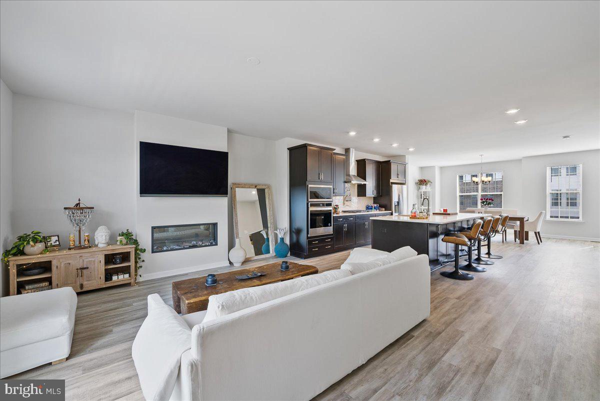 1602 FIELD SPARROW TERRACE NE