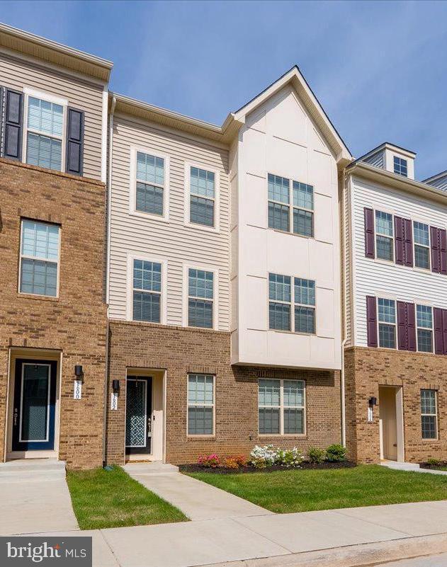 1602 FIELD SPARROW TERRACE NE