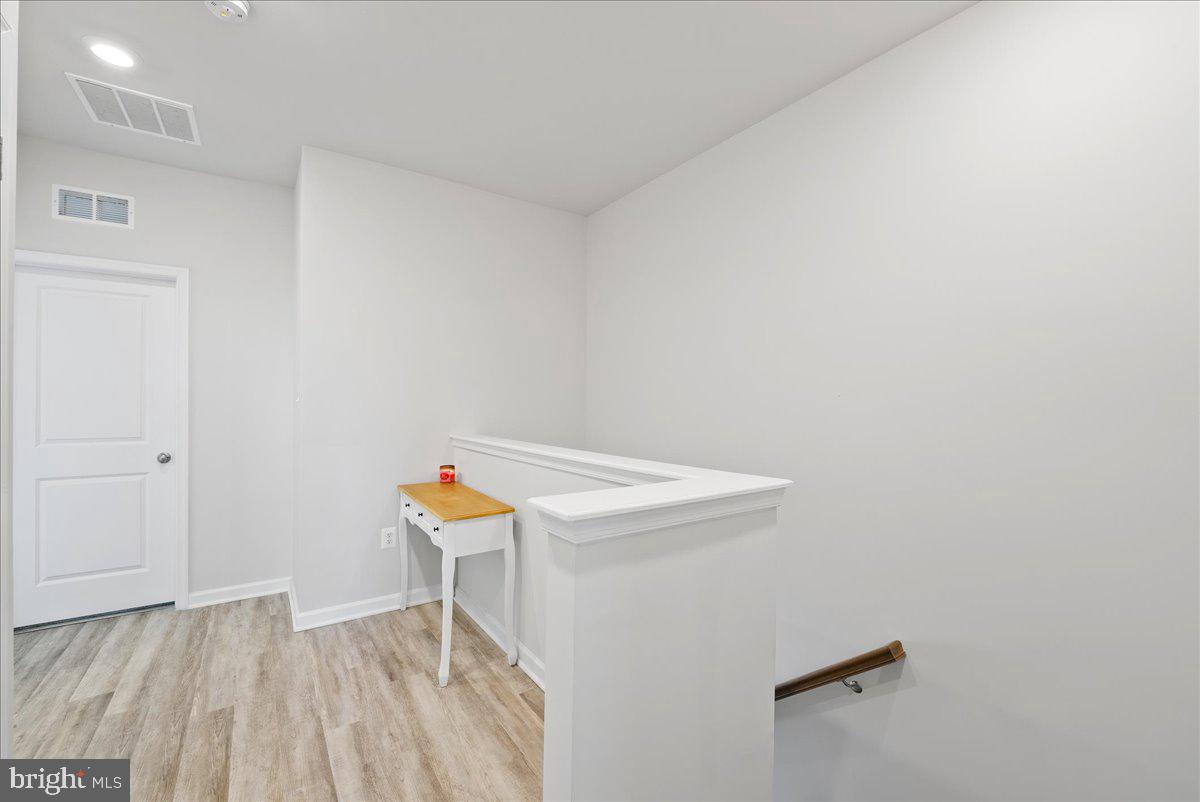 1602 FIELD SPARROW TERRACE NE