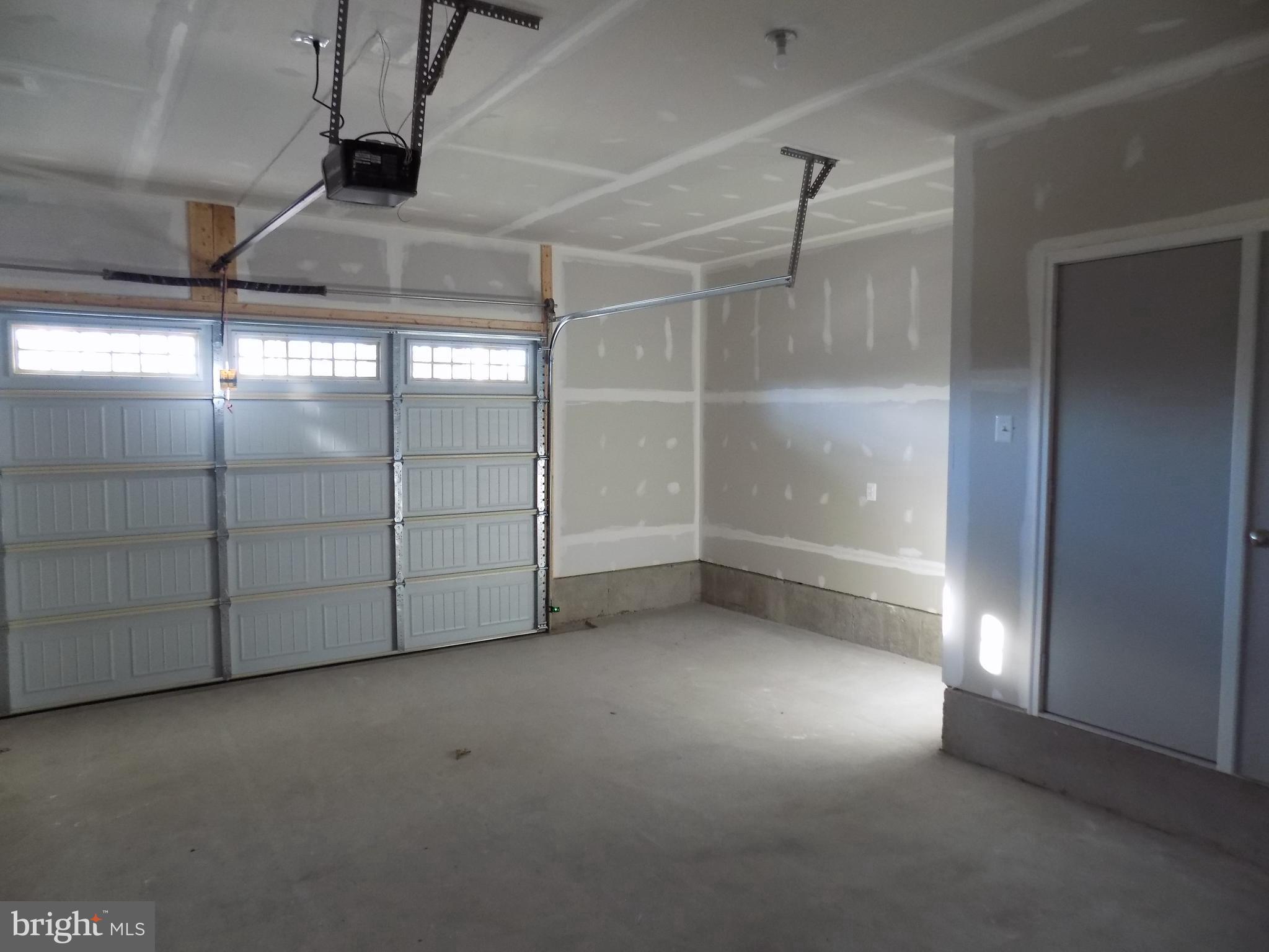 1602 FIELD SPARROW TERRACE NE