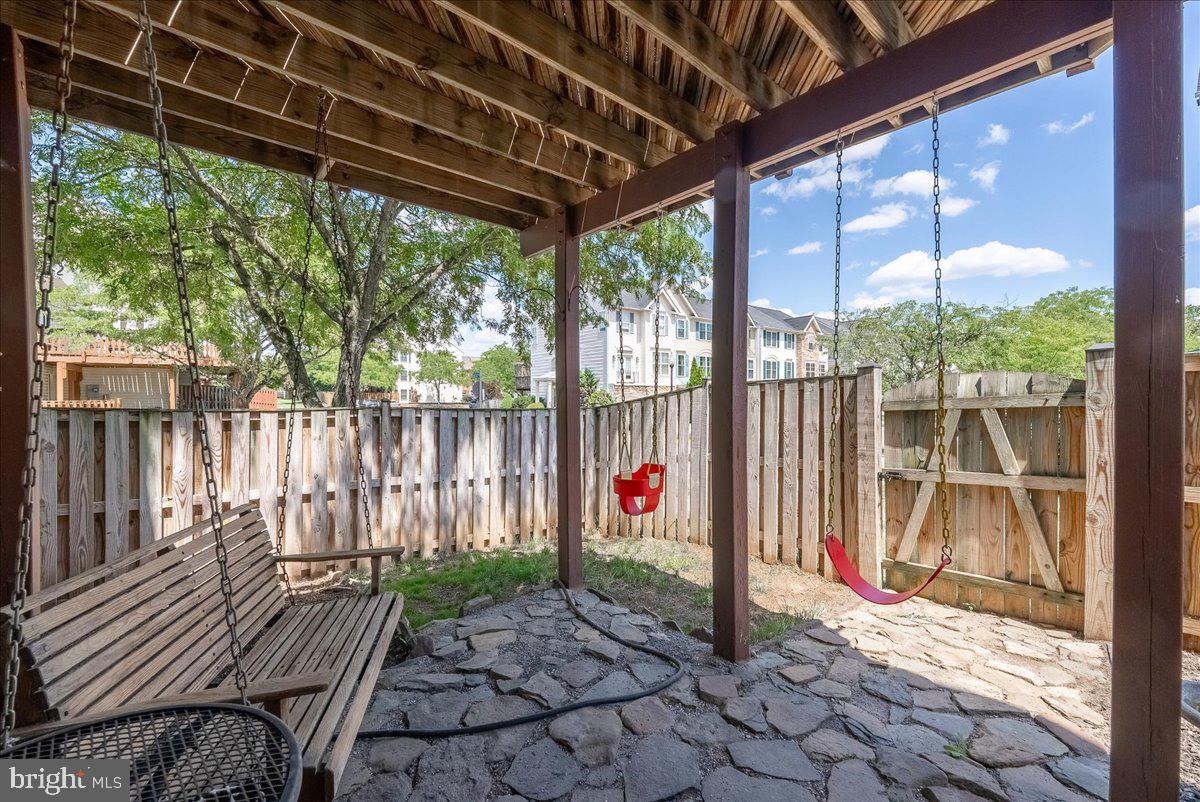 26144 LANDS END DRIVE