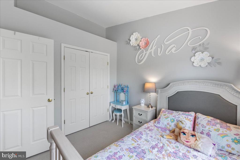 26144 LANDS END DRIVE