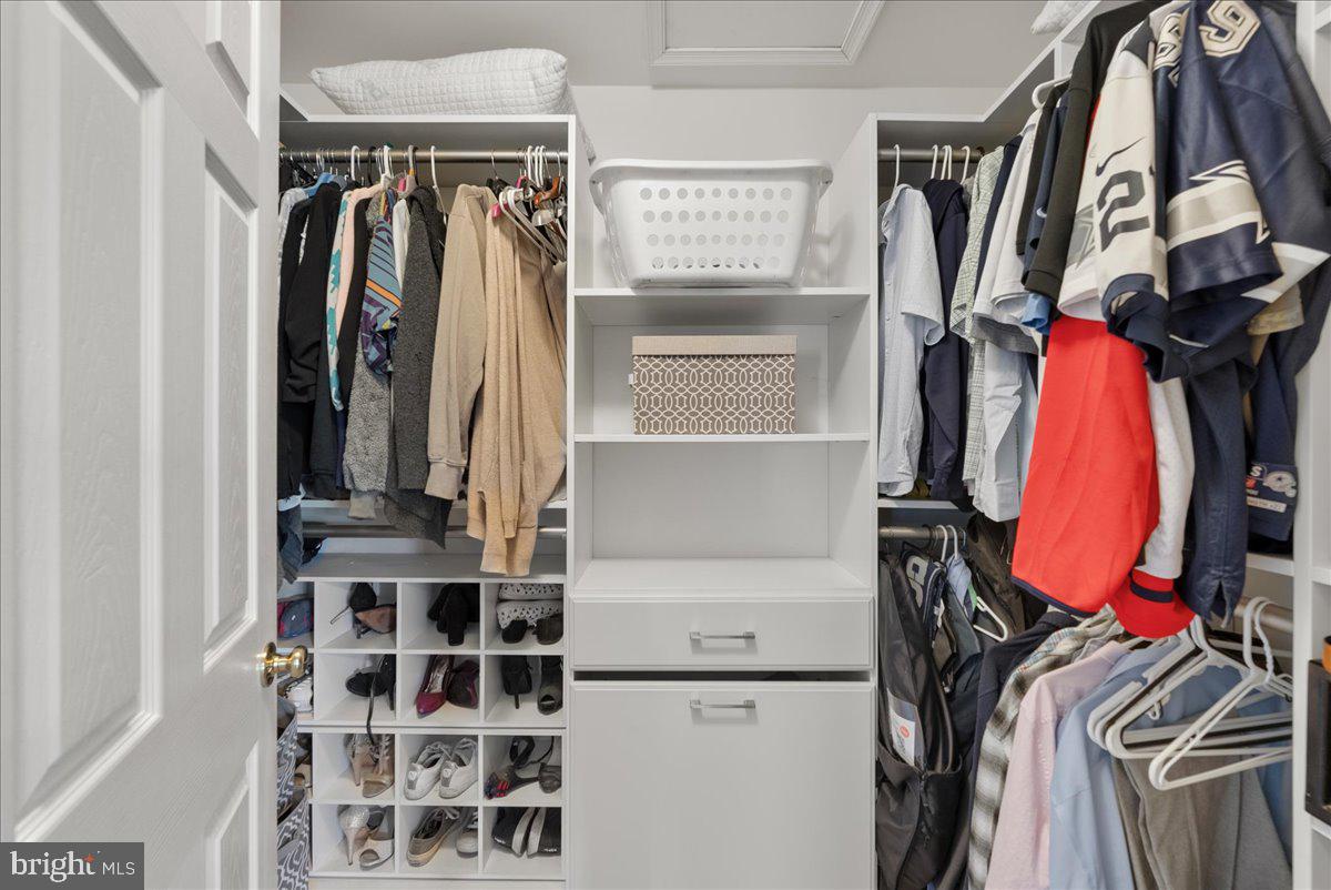 26144 LANDS END DRIVE