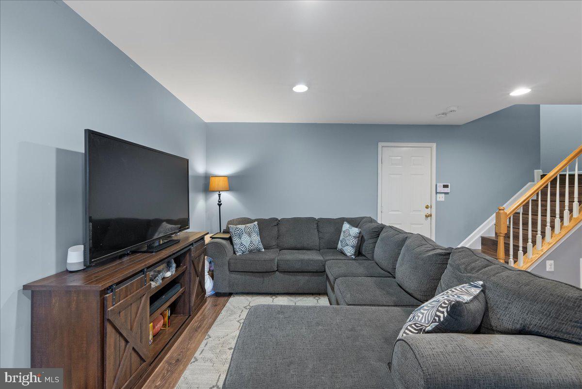 26144 LANDS END DRIVE