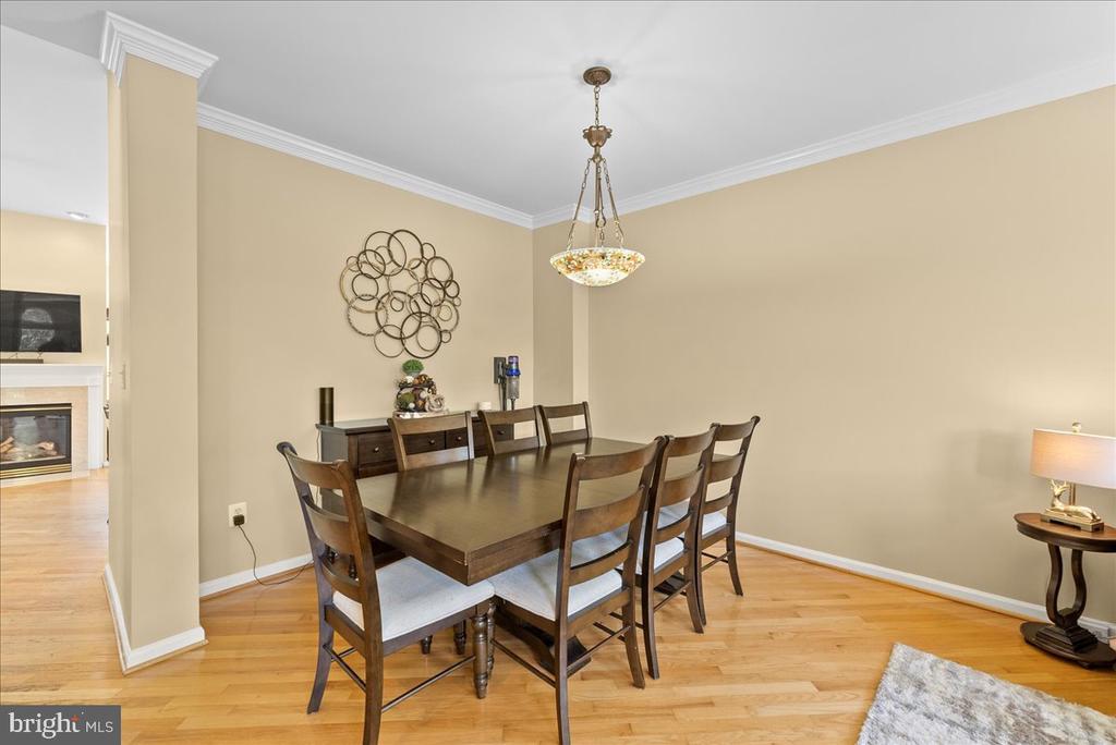 26144 LANDS END DRIVE