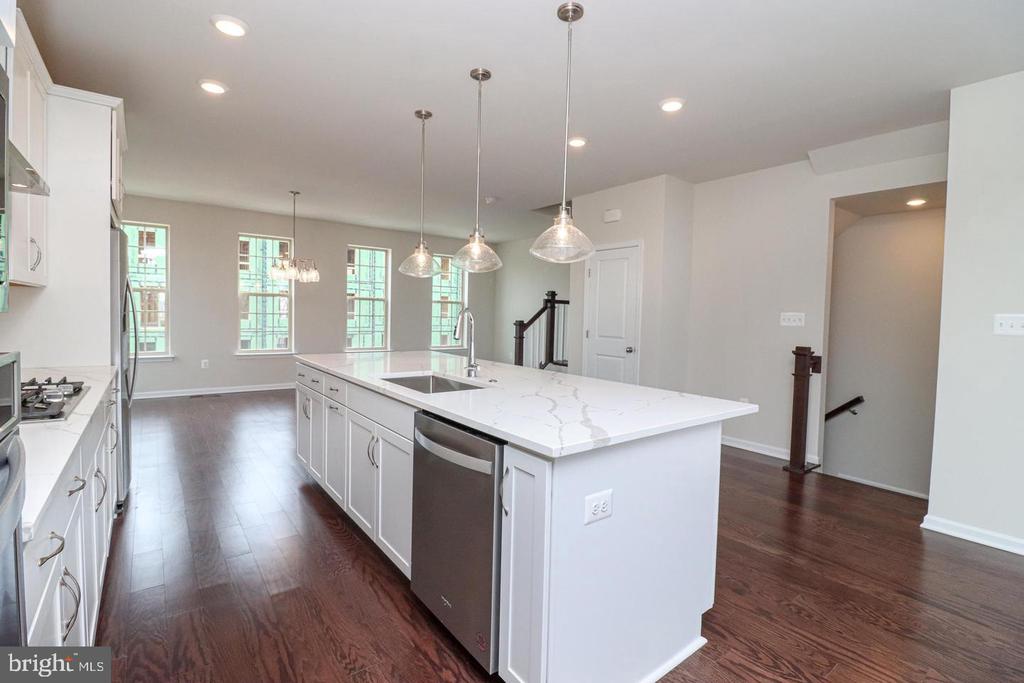 1624 FIELD SPARROW TERRACE NE
