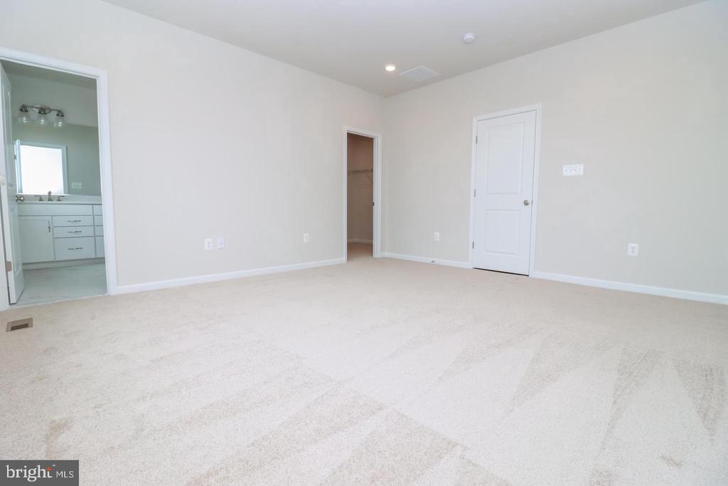 1624 FIELD SPARROW TERRACE NE