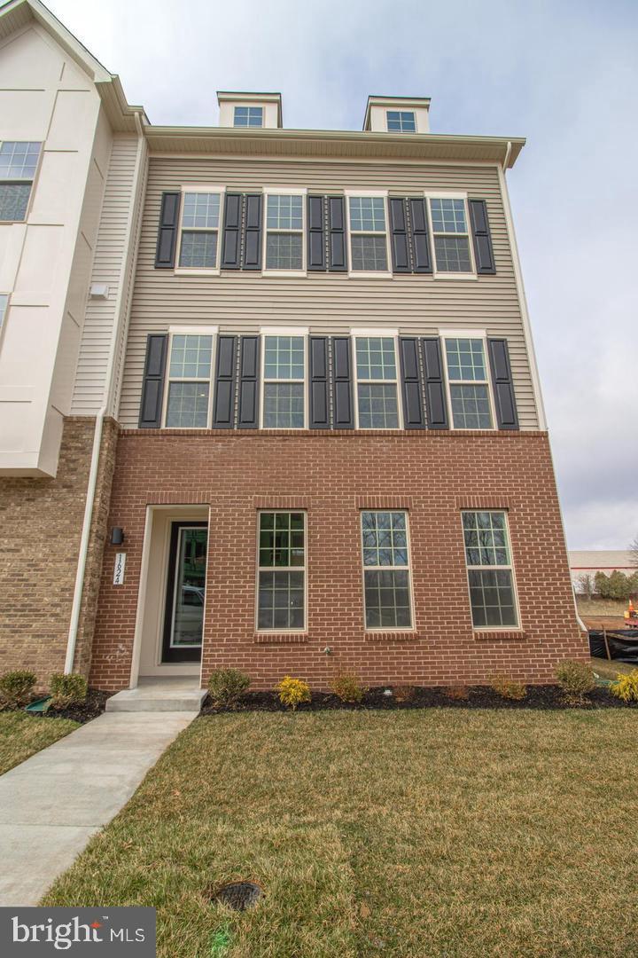 1624 FIELD SPARROW TERRACE NE