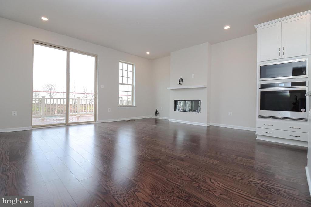 1624 FIELD SPARROW TERRACE NE