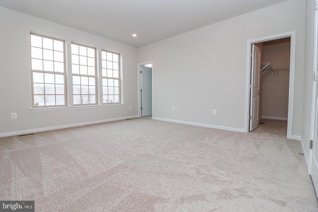1624 FIELD SPARROW TERRACE NE