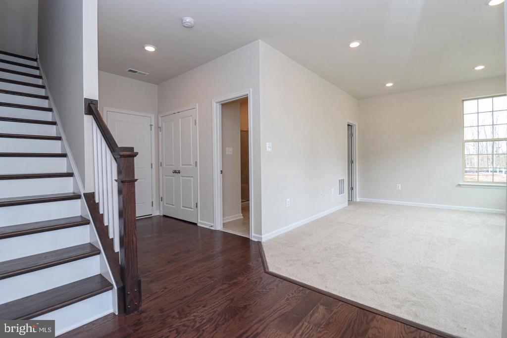 1624 FIELD SPARROW TERRACE NE