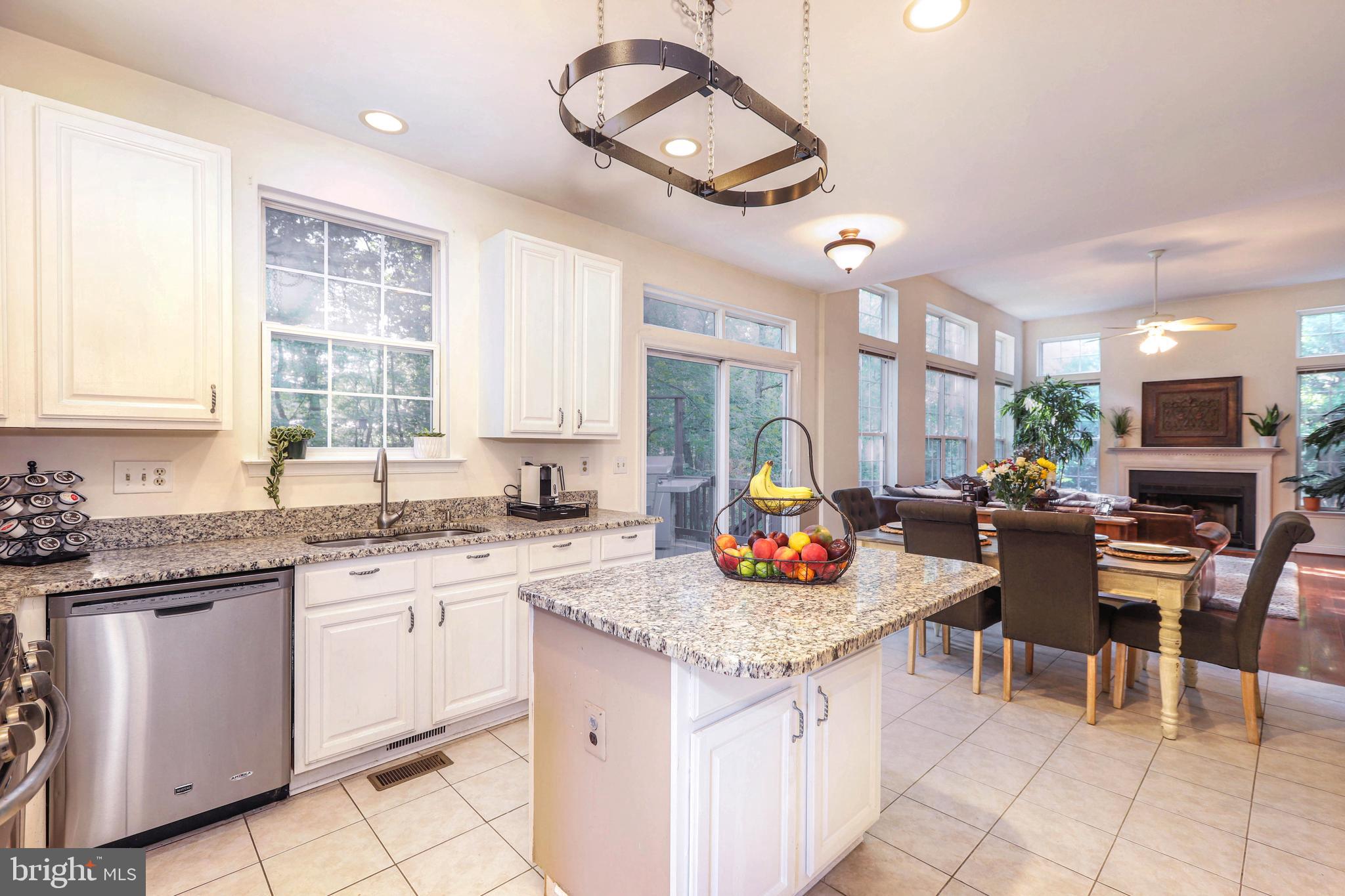 717 GALLOWAY DRIVE SE