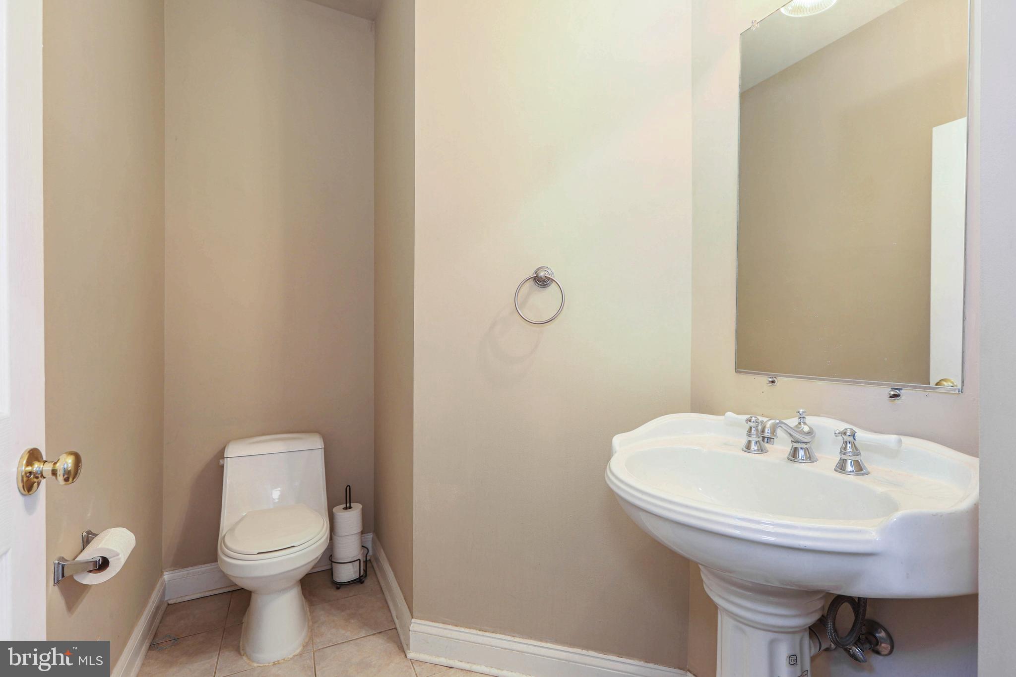 717 GALLOWAY DRIVE SE