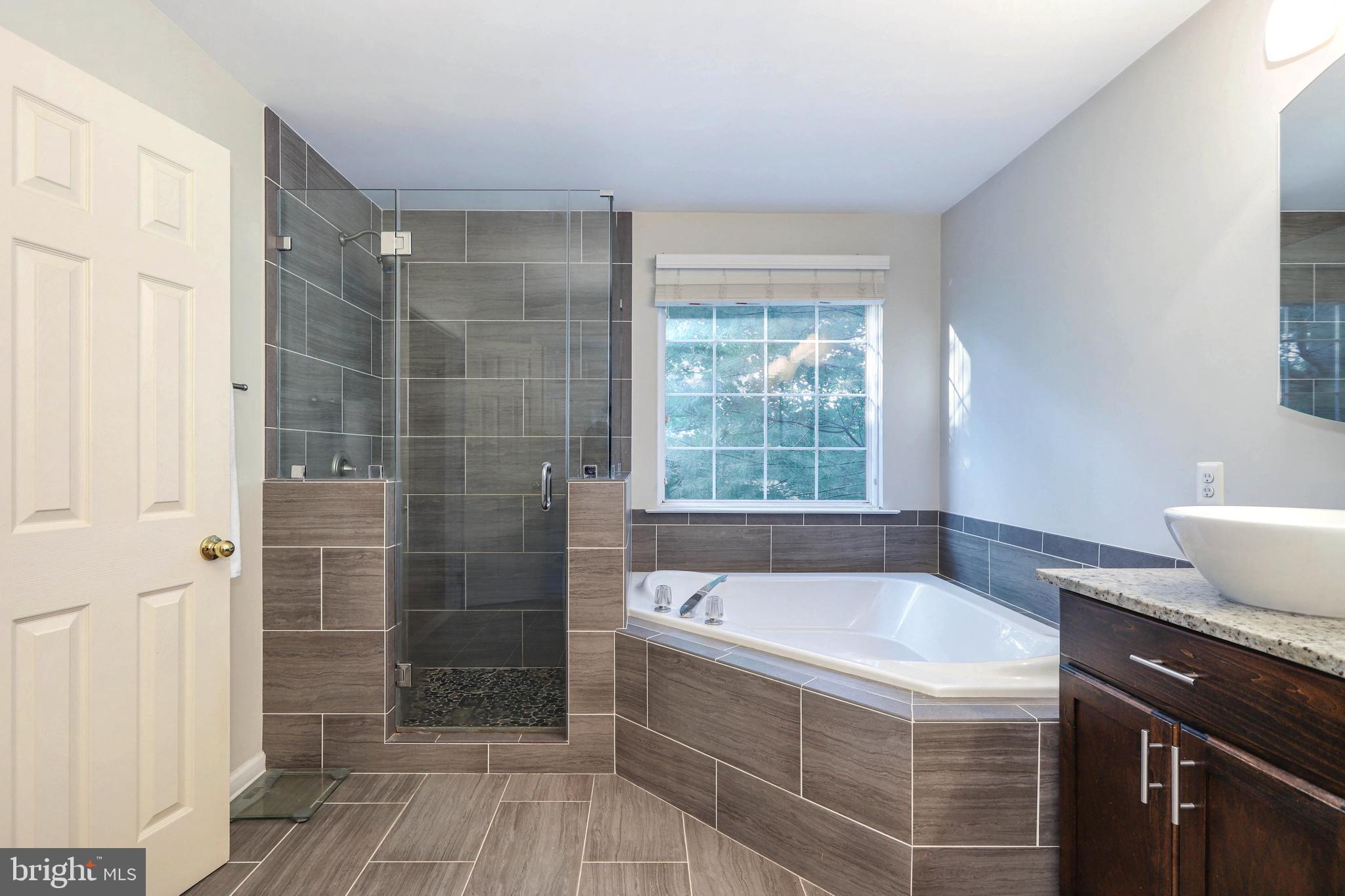 717 GALLOWAY DRIVE SE