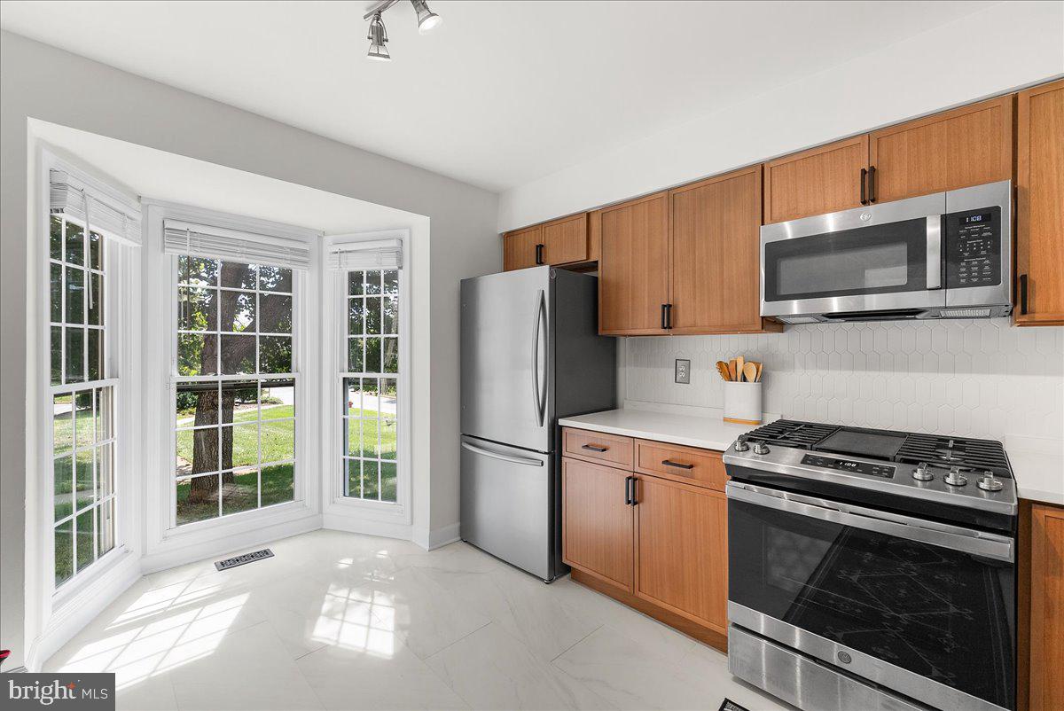 20930 TOBACCO SQUARE