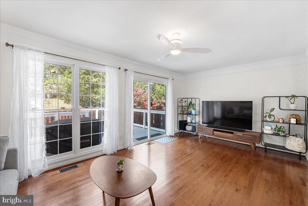 20930 TOBACCO SQUARE