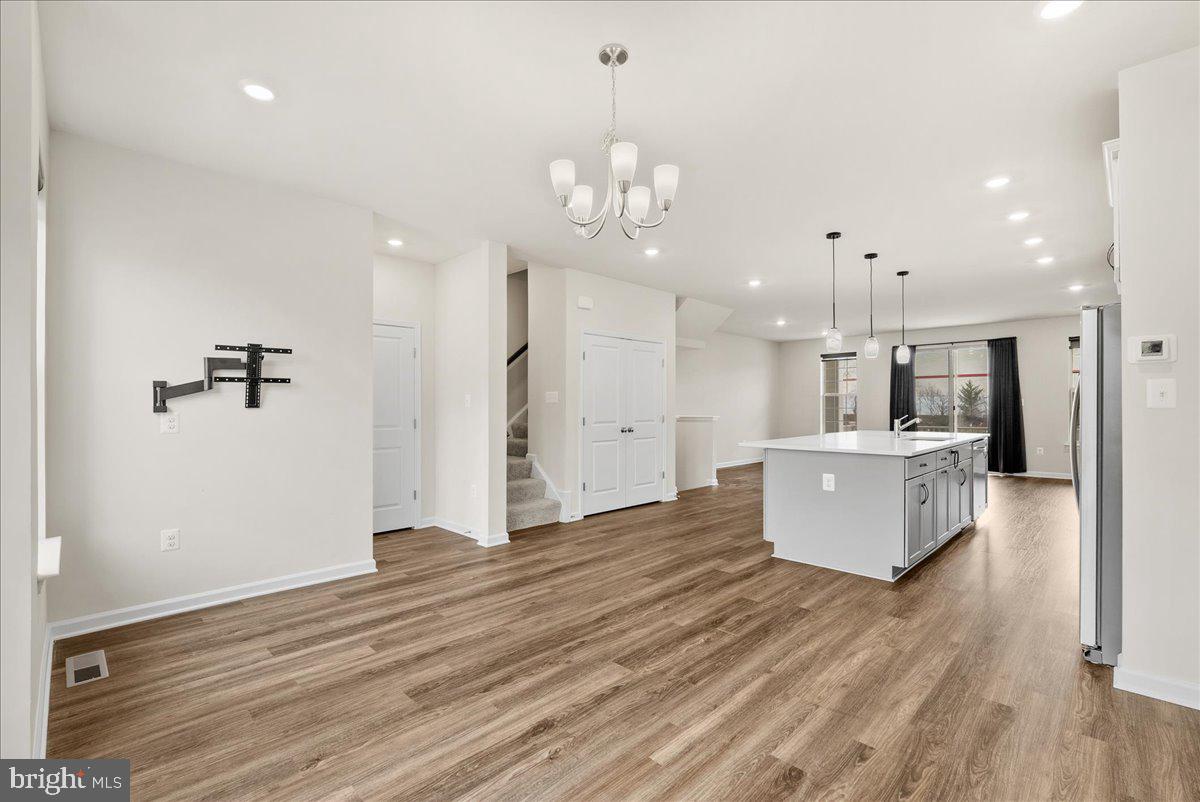 1636 FIELD SPARROW TERRACE NE