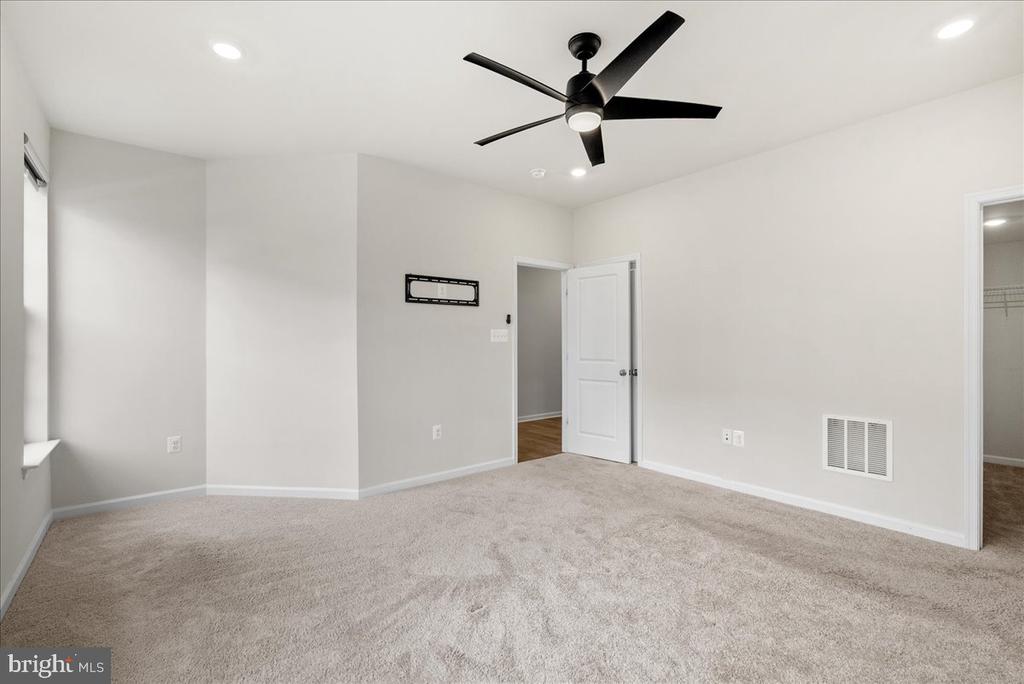 1636 FIELD SPARROW TERRACE NE