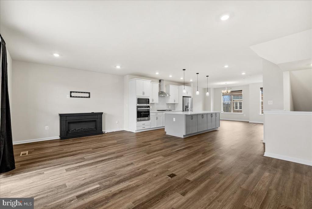 1636 FIELD SPARROW TERRACE NE