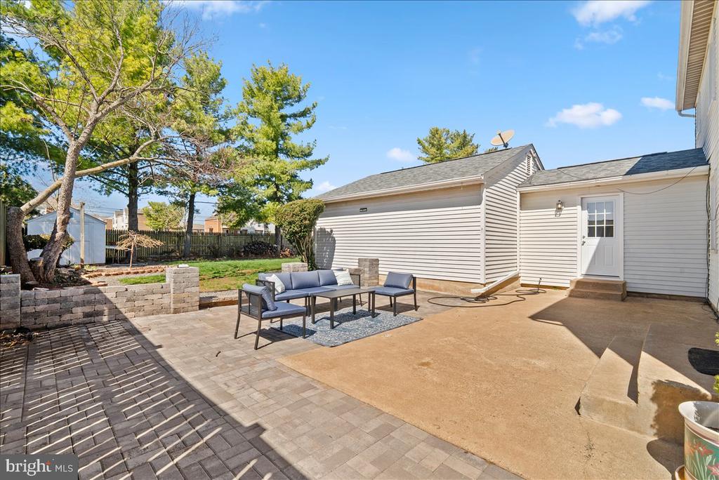 8896 SWEETBRIAR