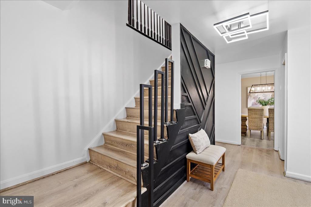 8896 SWEETBRIAR