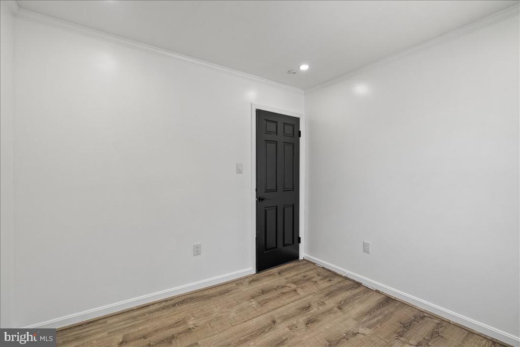 8896 SWEETBRIAR
