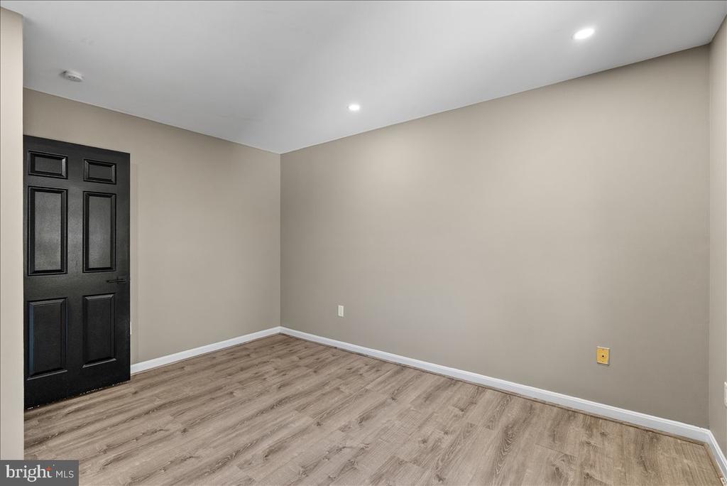 8896 SWEETBRIAR