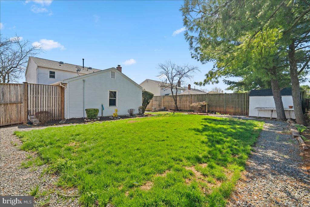8896 SWEETBRIAR