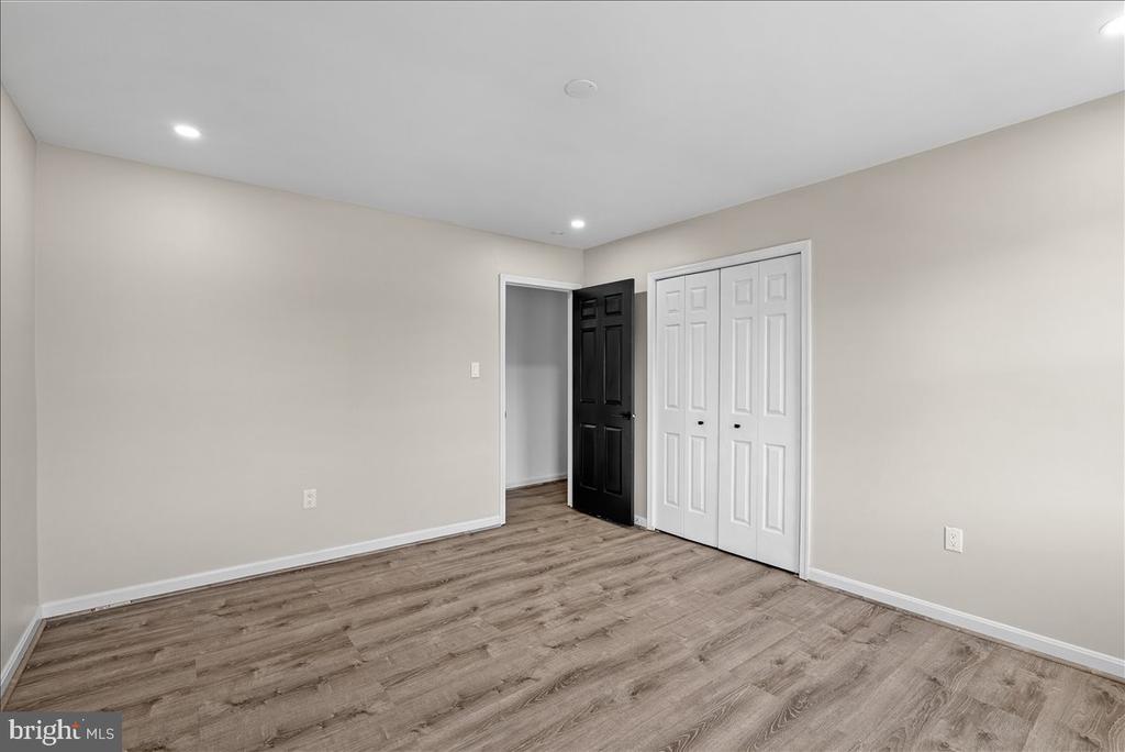 8896 SWEETBRIAR