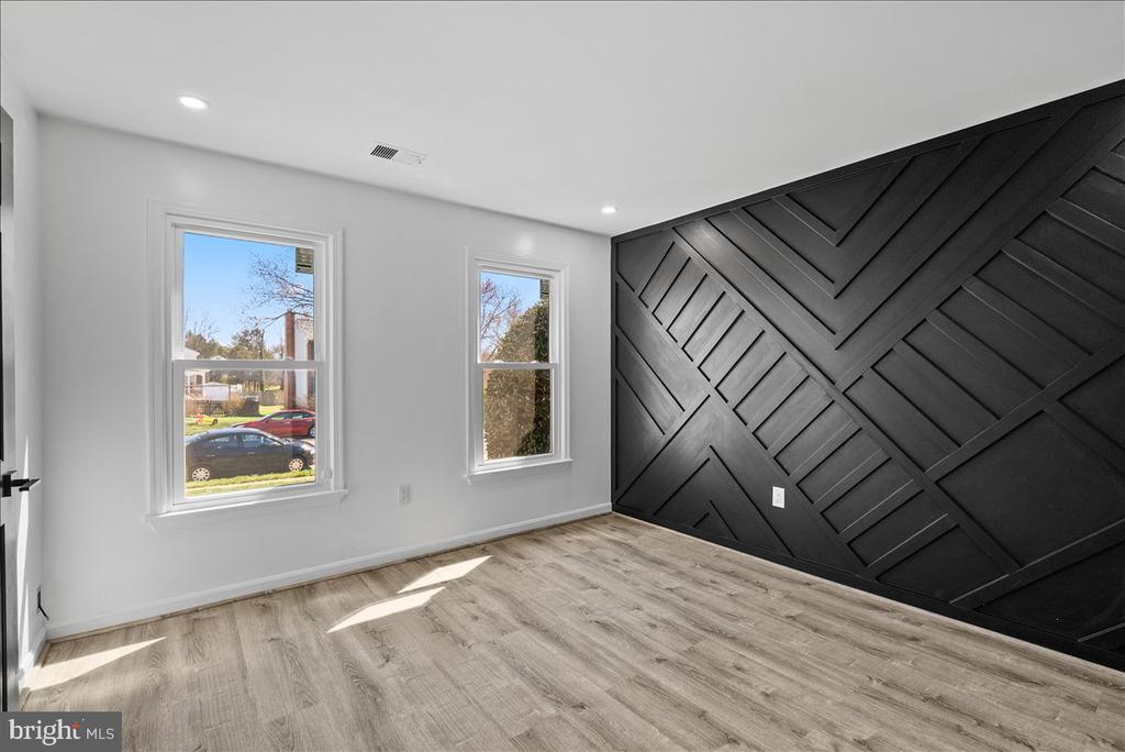 8896 SWEETBRIAR
