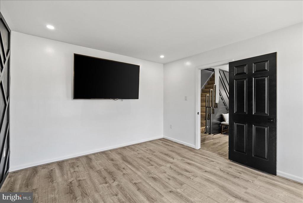 8896 SWEETBRIAR