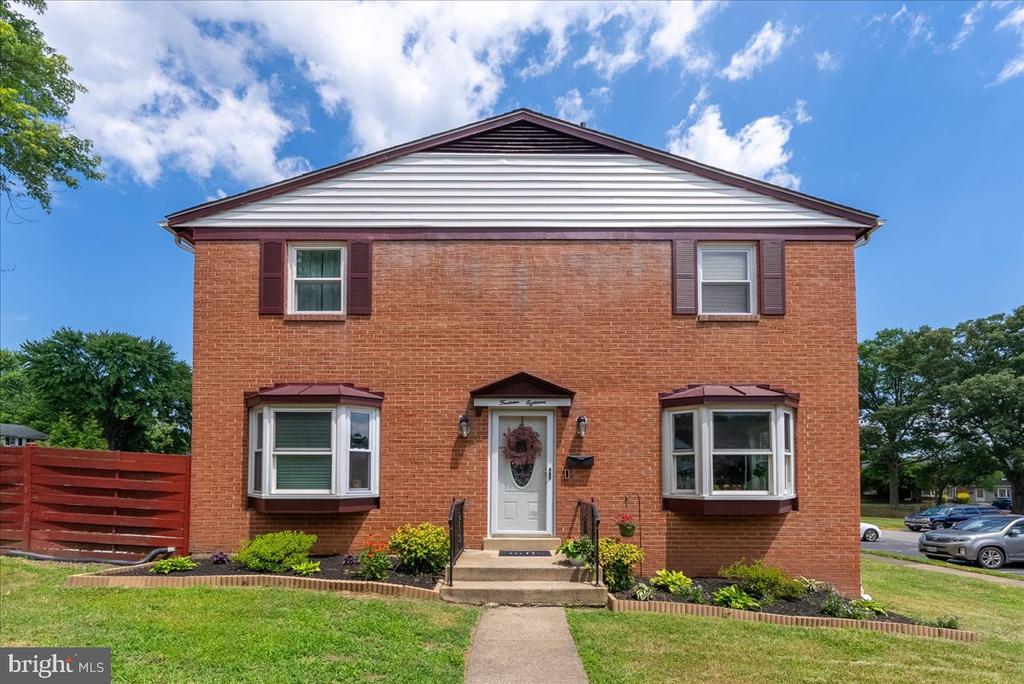 1418 COTTONWOOD COURT