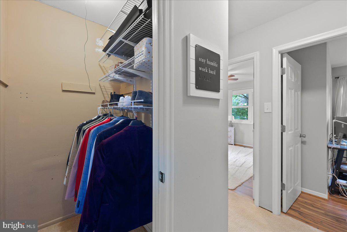 1418 COTTONWOOD COURT