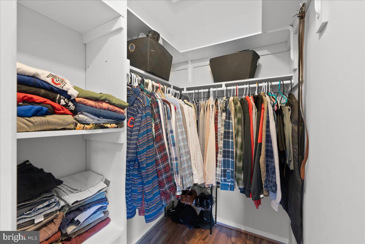 1418 COTTONWOOD COURT