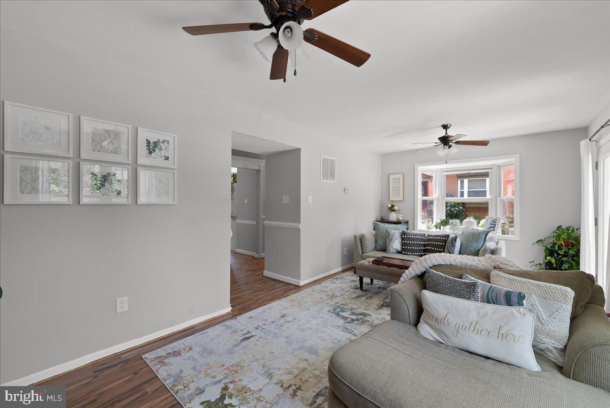 1418 COTTONWOOD COURT