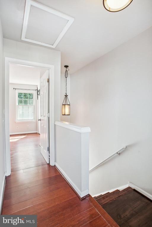 1813 ROCHELLE COURT