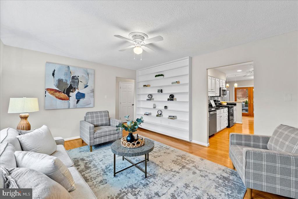 2402 SAGAMORE COURT