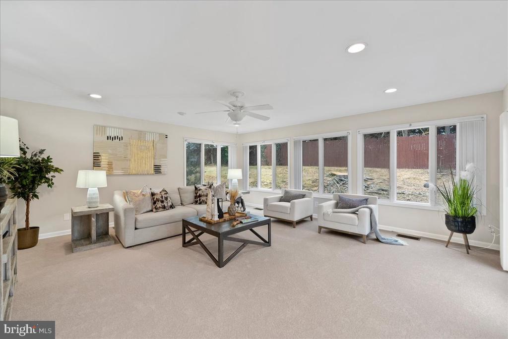 2402 SAGAMORE COURT