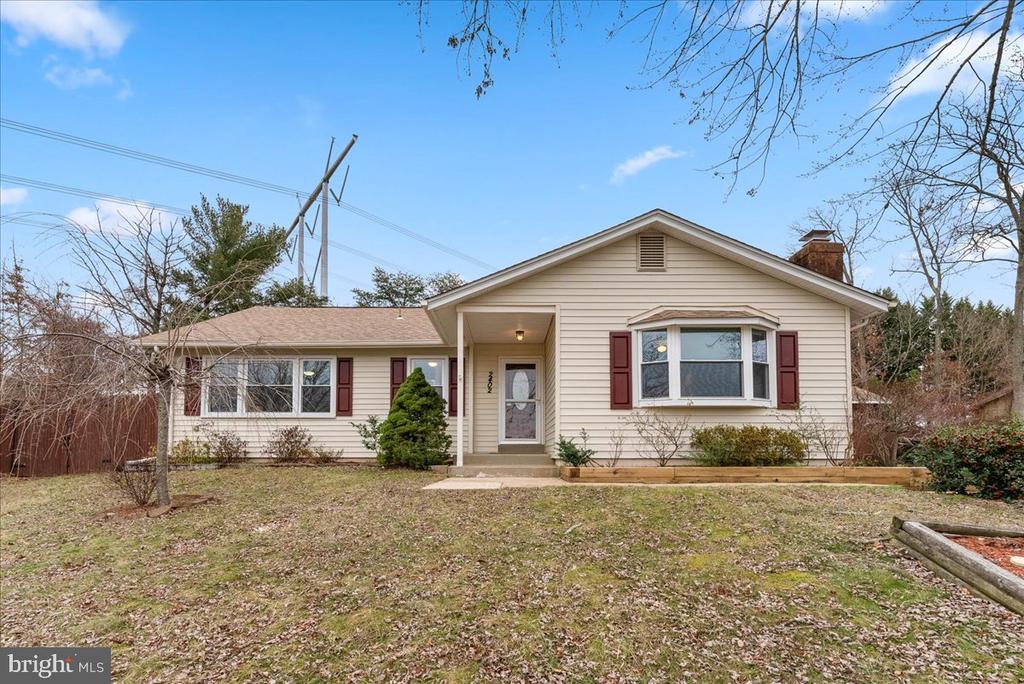 2402 SAGAMORE COURT