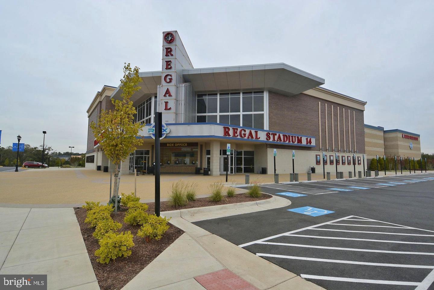 6904 WALNUT HILL DRIVE