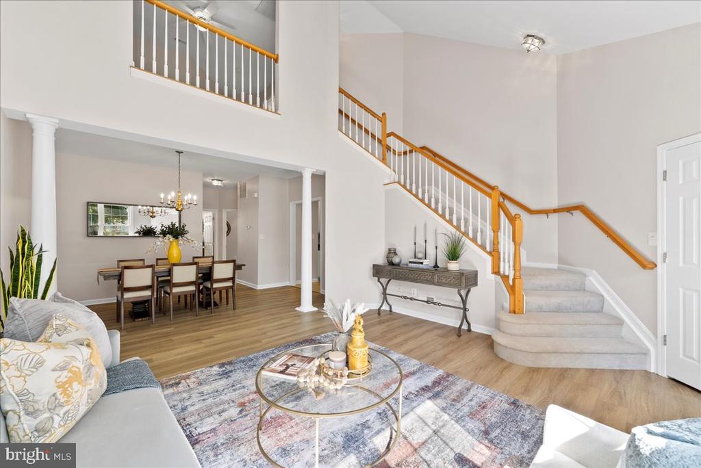 6904 WALNUT HILL DRIVE