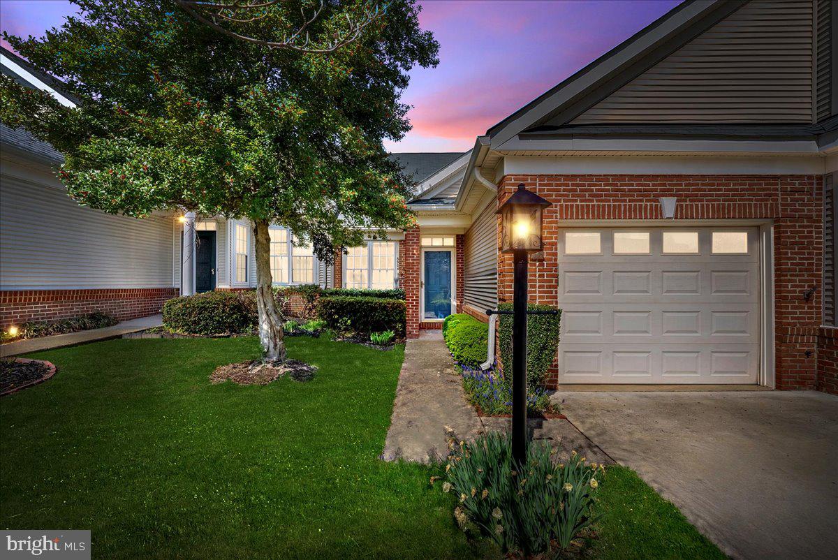 6904 WALNUT HILL DRIVE