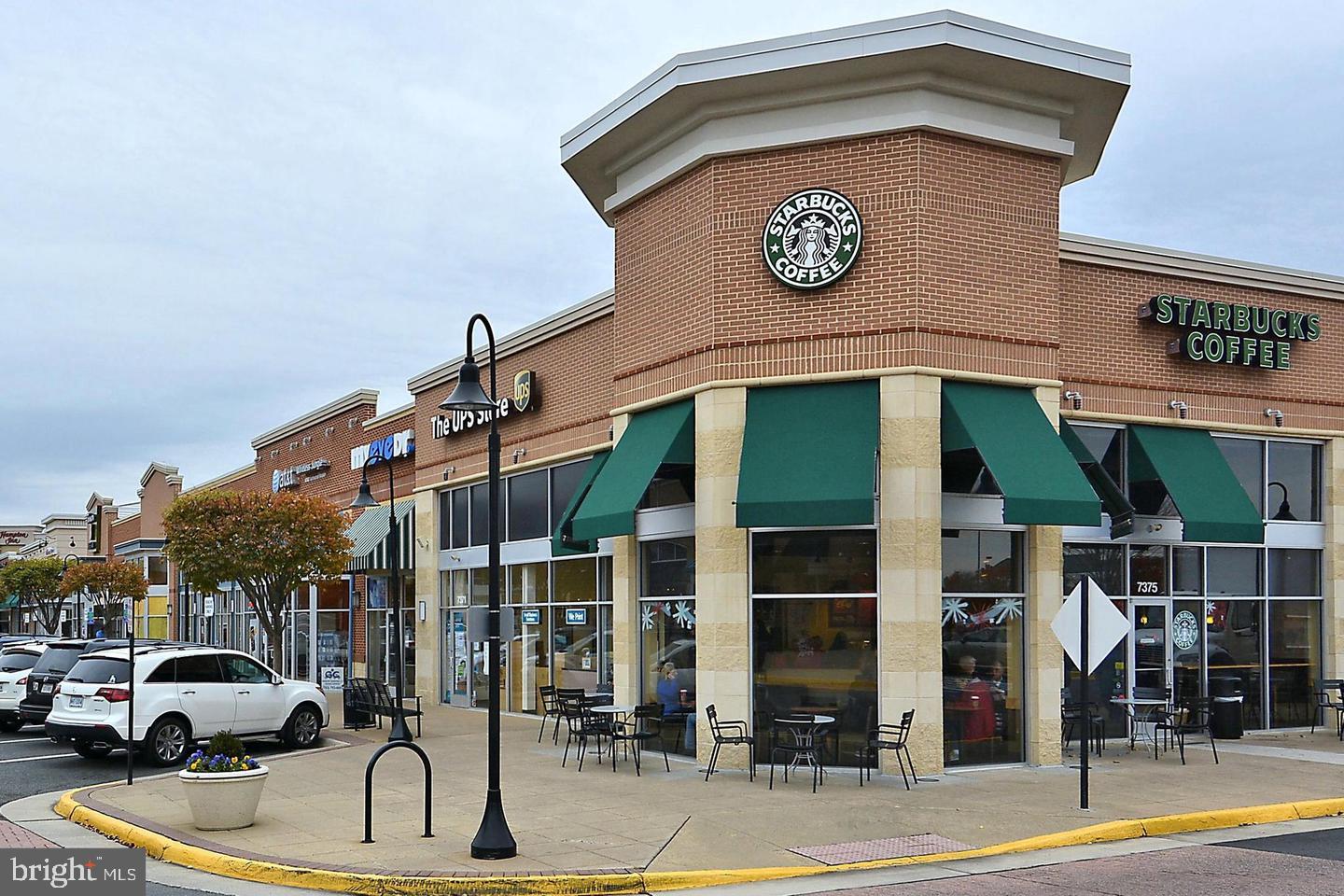 6904 WALNUT HILL DRIVE