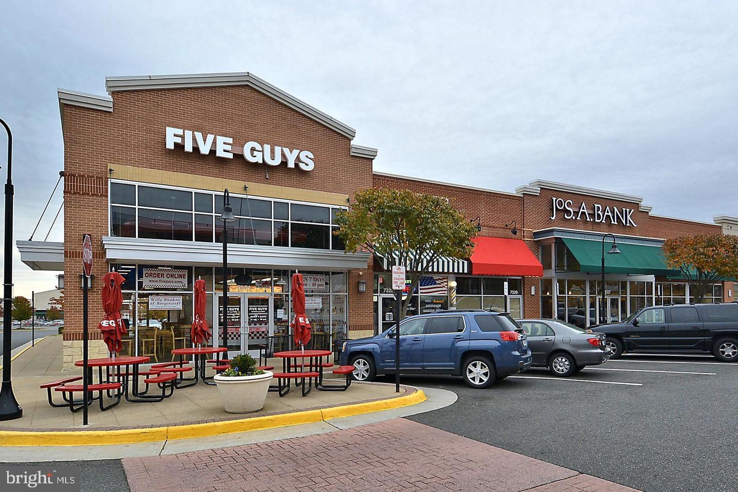 6904 WALNUT HILL DRIVE