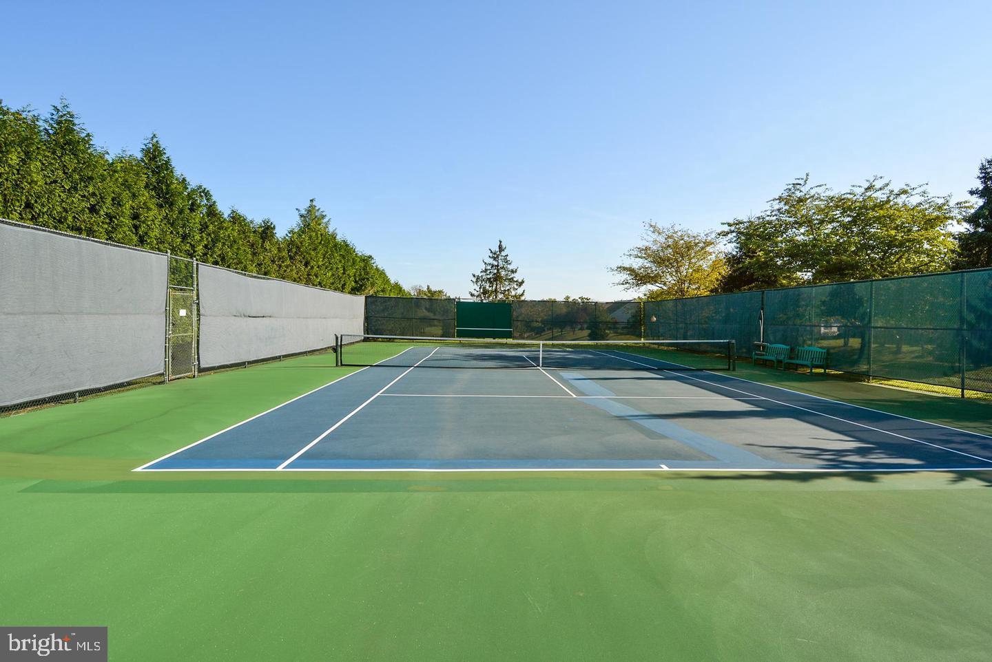 6904 WALNUT HILL DRIVE