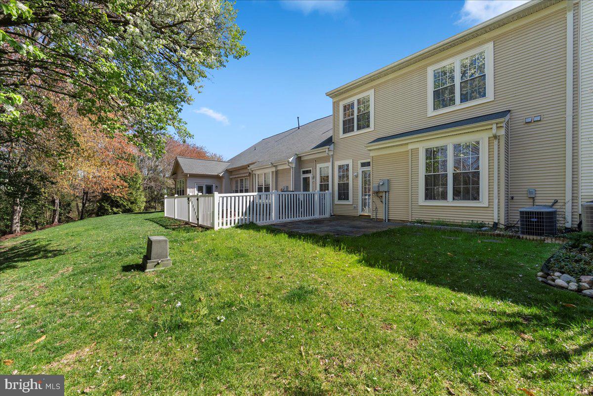 6904 WALNUT HILL DRIVE