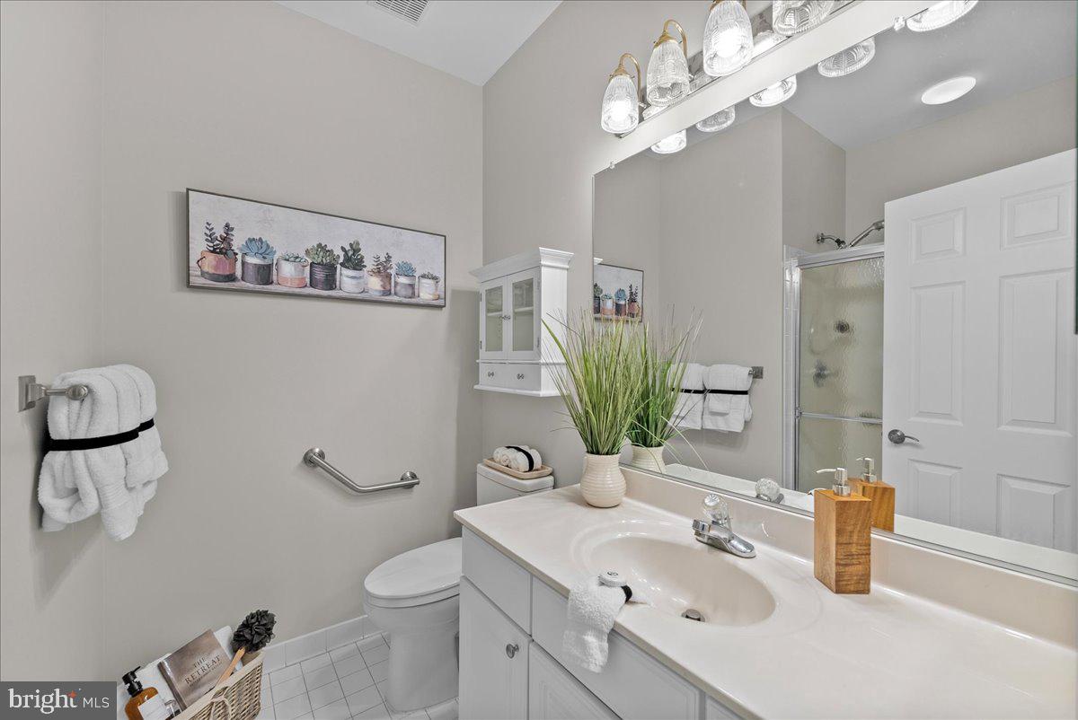 6904 WALNUT HILL DRIVE