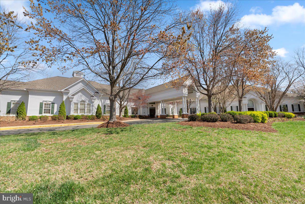 6904 WALNUT HILL DRIVE