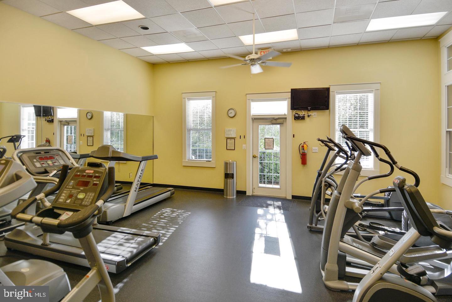 6904 WALNUT HILL DRIVE