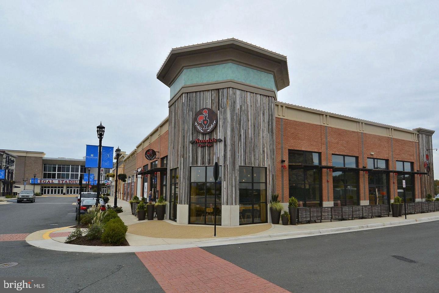 6904 WALNUT HILL DRIVE